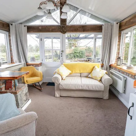 The Old Byre 4* Willsborough